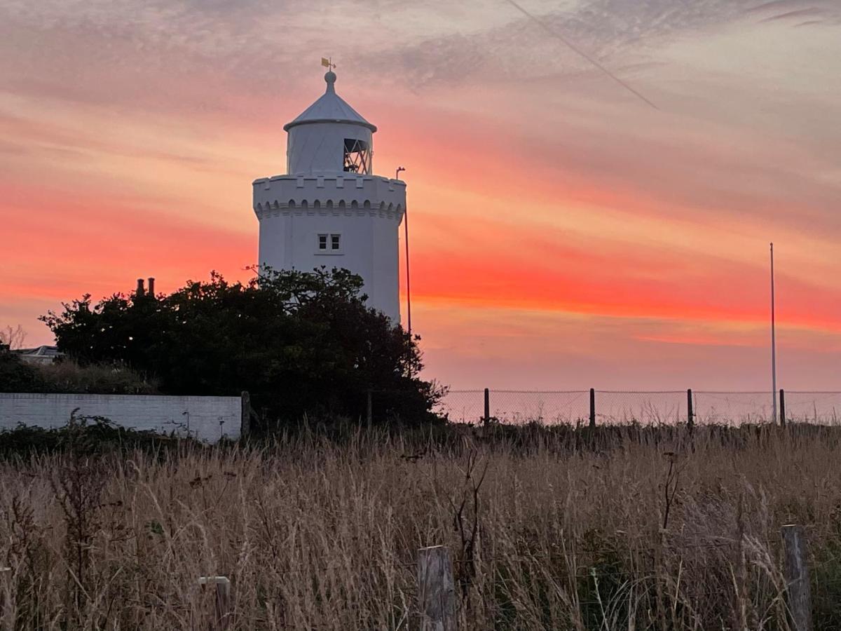 Fab Stay Uk - Coastal And Country Retreat With Free Secure Off Road Parking Minutes From Both Dover And Deal Exterior foto